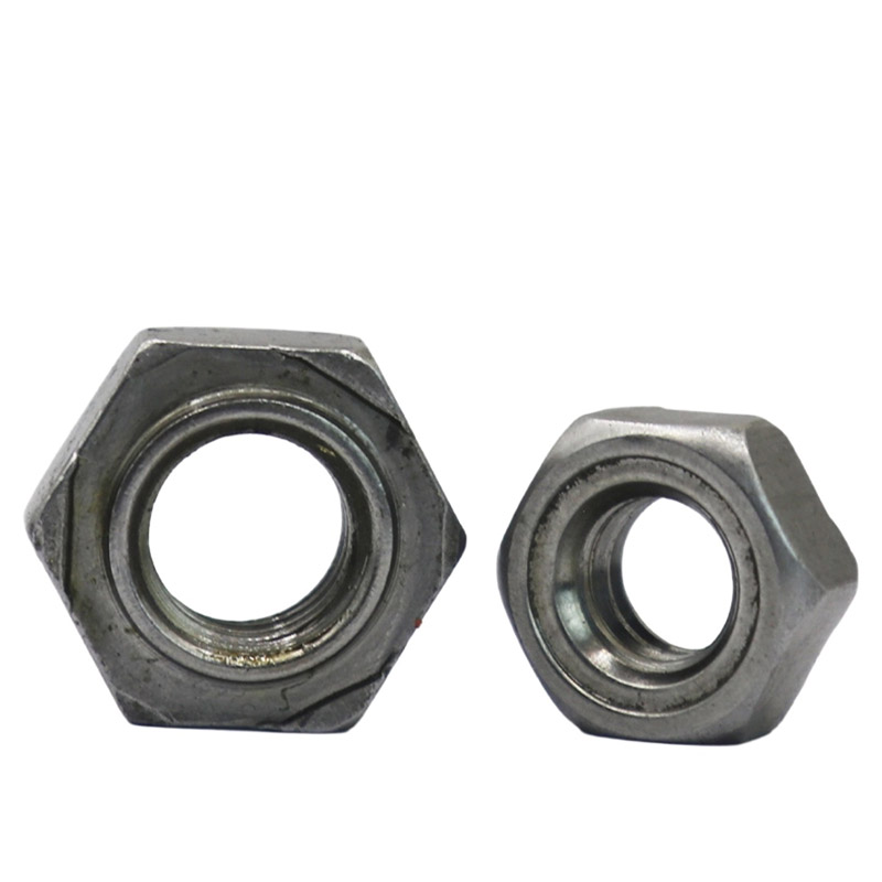 Écrous hexagonaux à souder par points