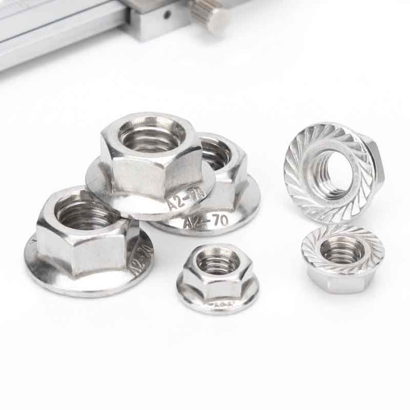 Écrous hexagonaux de haute précision avec bride
