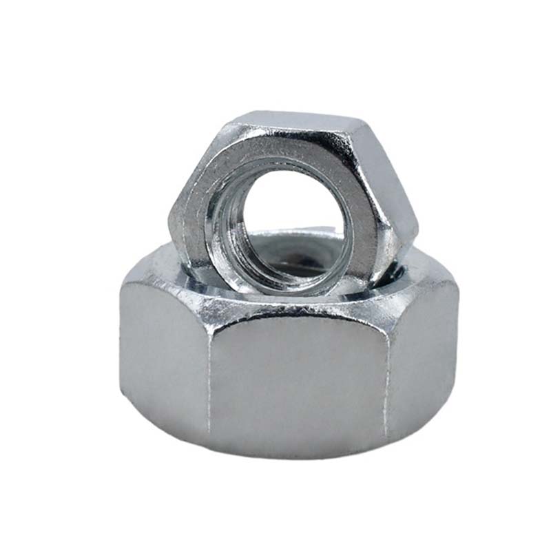 Écrou hexagonal à chanfrein unique de haute précision