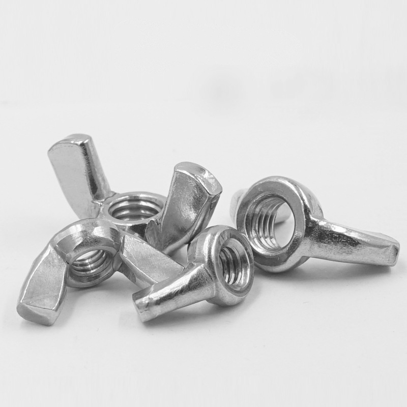 Écrou à oreilles avec ailes arrondies